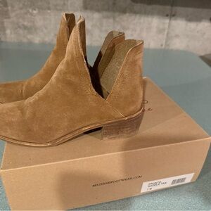 Matisse Women's Brown Suede Ankle Booties